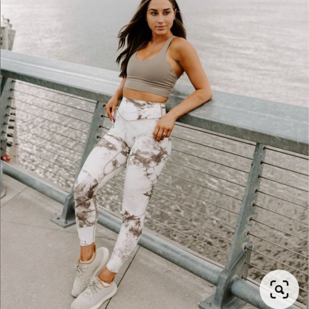 Balance Athletica The OG Pant Sea Salt - Picture 2 of 12
